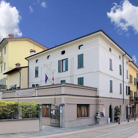 Hotel La Fenice Chiari Luaran gambar